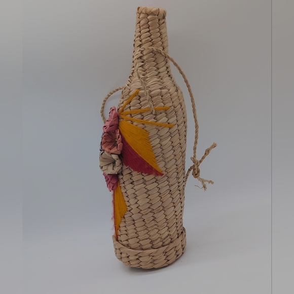 Wicker Floral Woven Wine Bottle Holder Rattan - Picture 3 of 5